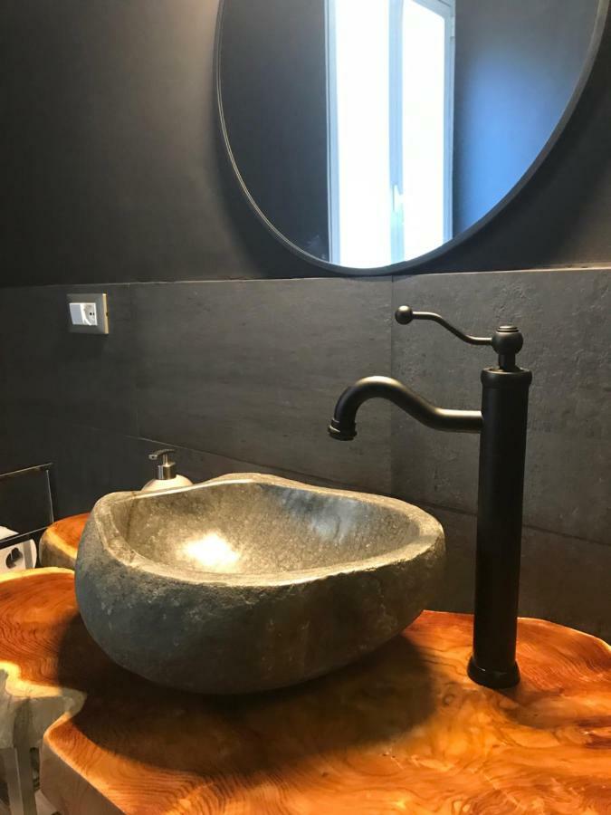 Exclusive Apt Really Downtown - Free Private Parking Included! 제노바 외부 사진